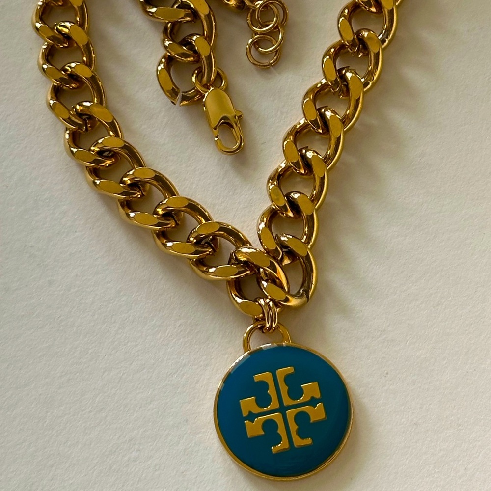 Sale last one Tory Burch chunky chain &  Logo pendant necklace - Picture 8 of 8